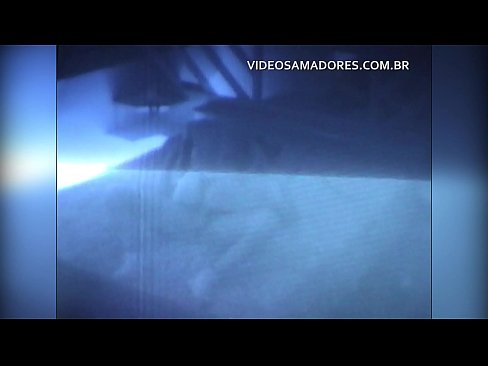 ❤️ Senarrak emazteari filmatzen dio bizilaguna eta makurtu bat dela jakiten du Sexu bideoa gugan ❌️❤